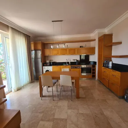 Gold Apartment