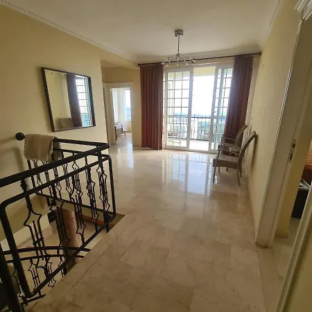 Gold Apartment *
